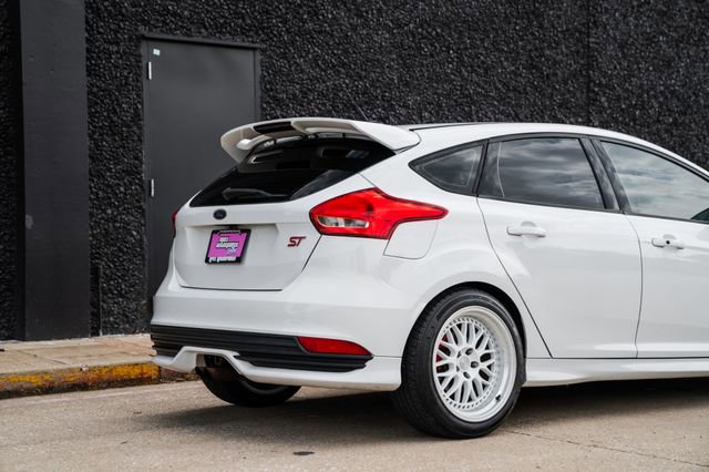 Used 2016 Ford Focus ST image 40