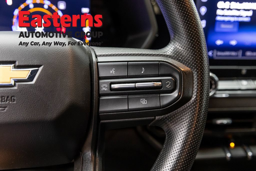 Used 2023 Chevrolet Colorado W/T RWD image 15