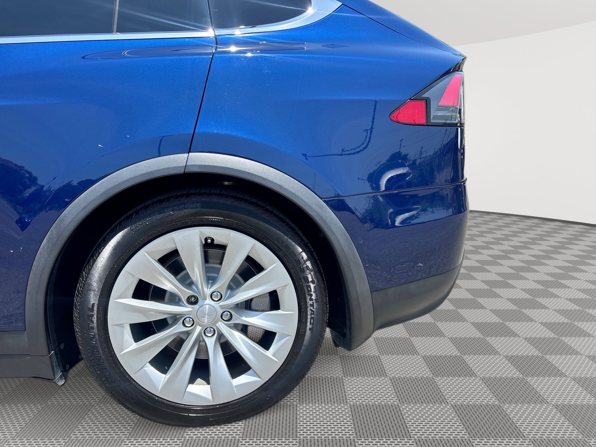 Used 2018 Tesla Model X 75D AWD/4WD image 29