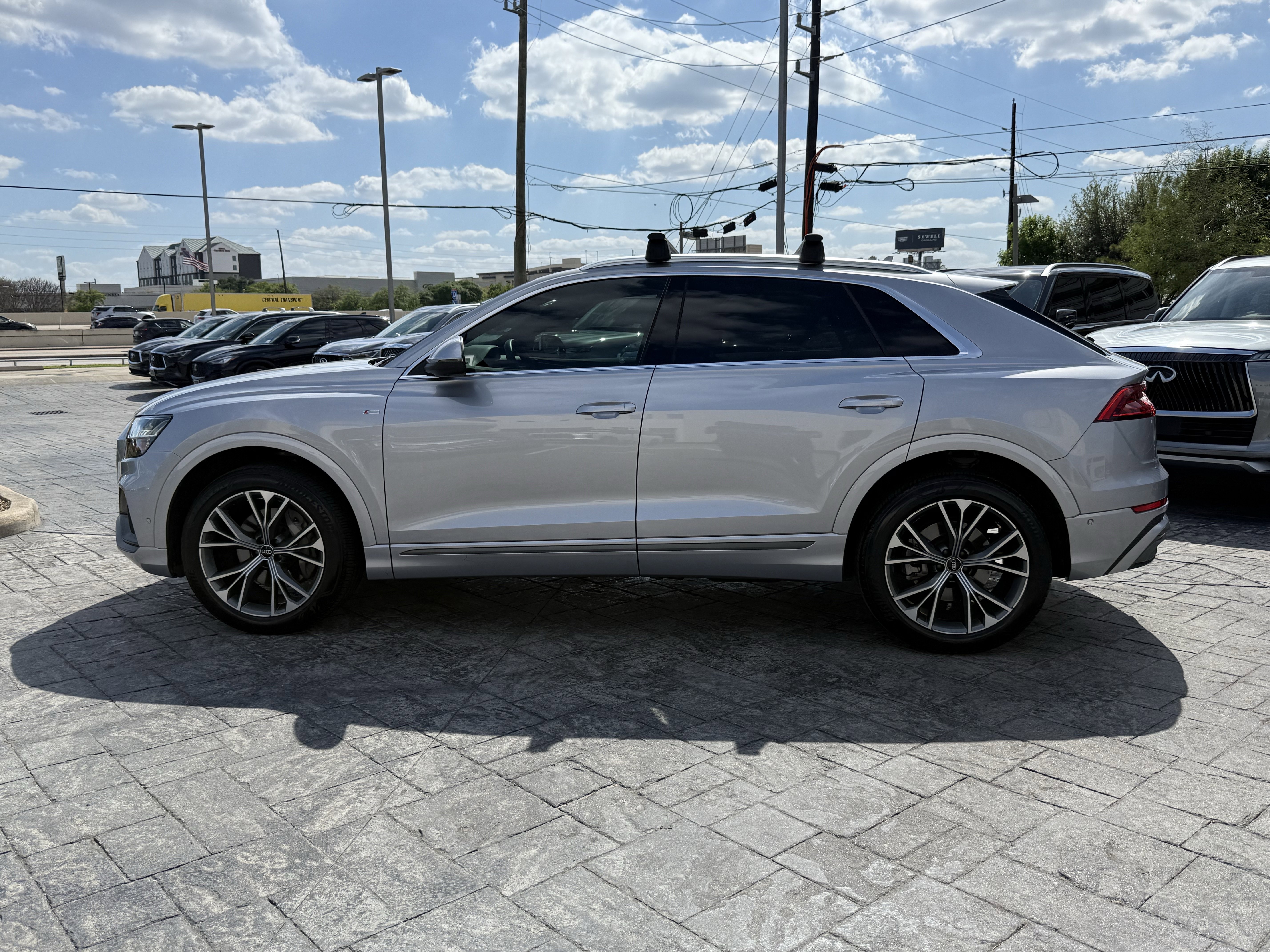 Used 2021 Audi Q8 Premium Plus w/ Premium Plus Package image 4
