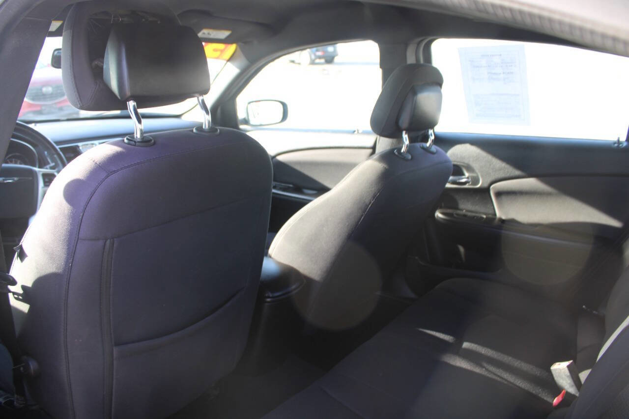 Used 2013 Chrysler 200 Touring w/ S Exterior Appearance Pkg image 16