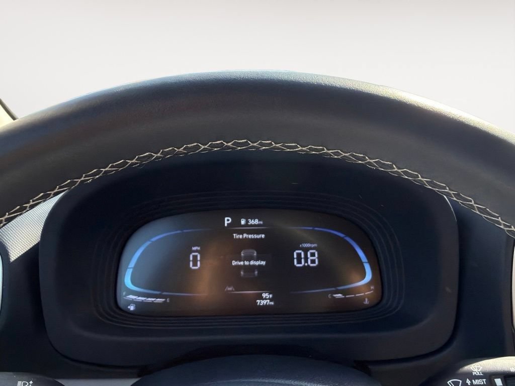 New 2025 Hyundai Venue Limited FWD image 17