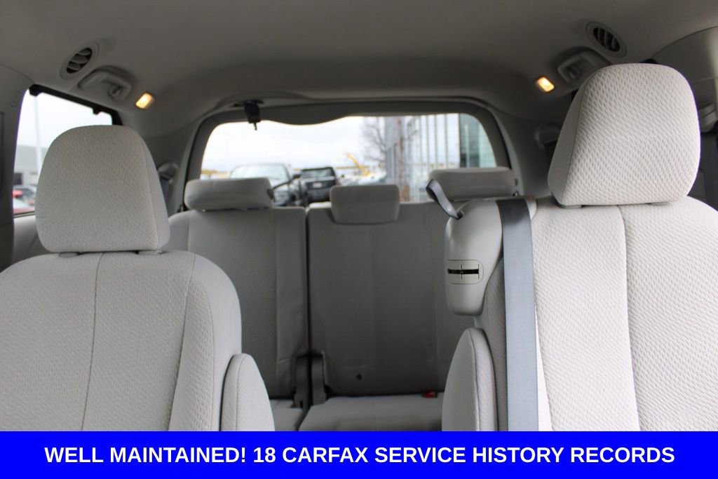 Used 2014 Toyota Sienna LE image 26