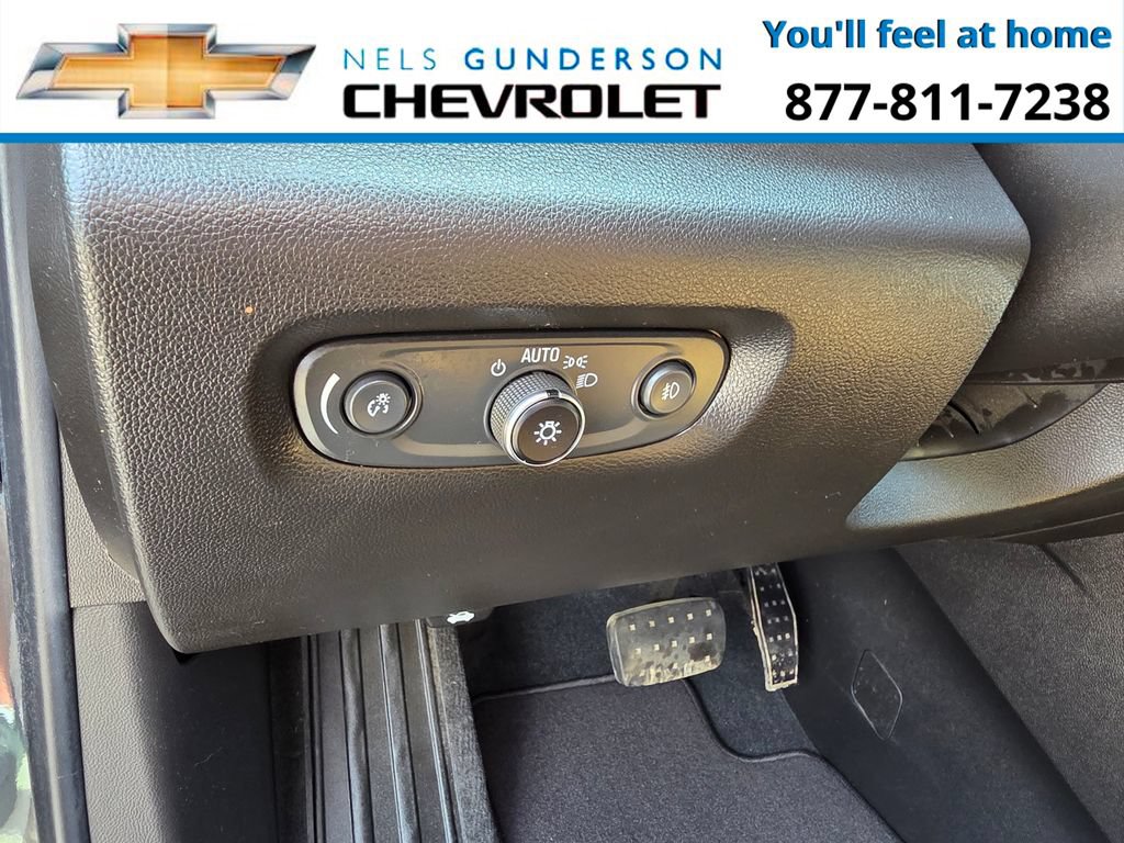 Used 2020 Chevrolet Traverse LT w/ Driver Confidence II Package AWD/4WD image 21