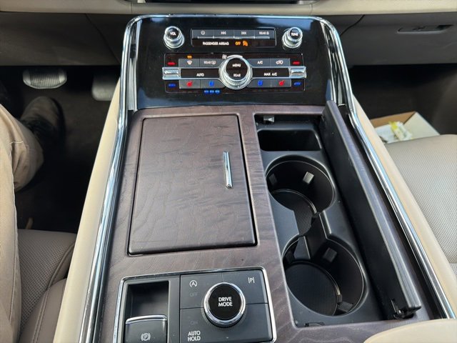 Used 2024 Lincoln Navigator Reserve image 15