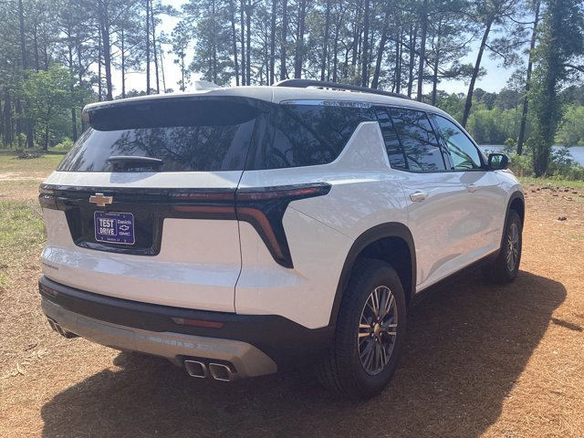 New 2026 Chevrolet Traverse LT w/ Driver Confidence Package FWD image 4