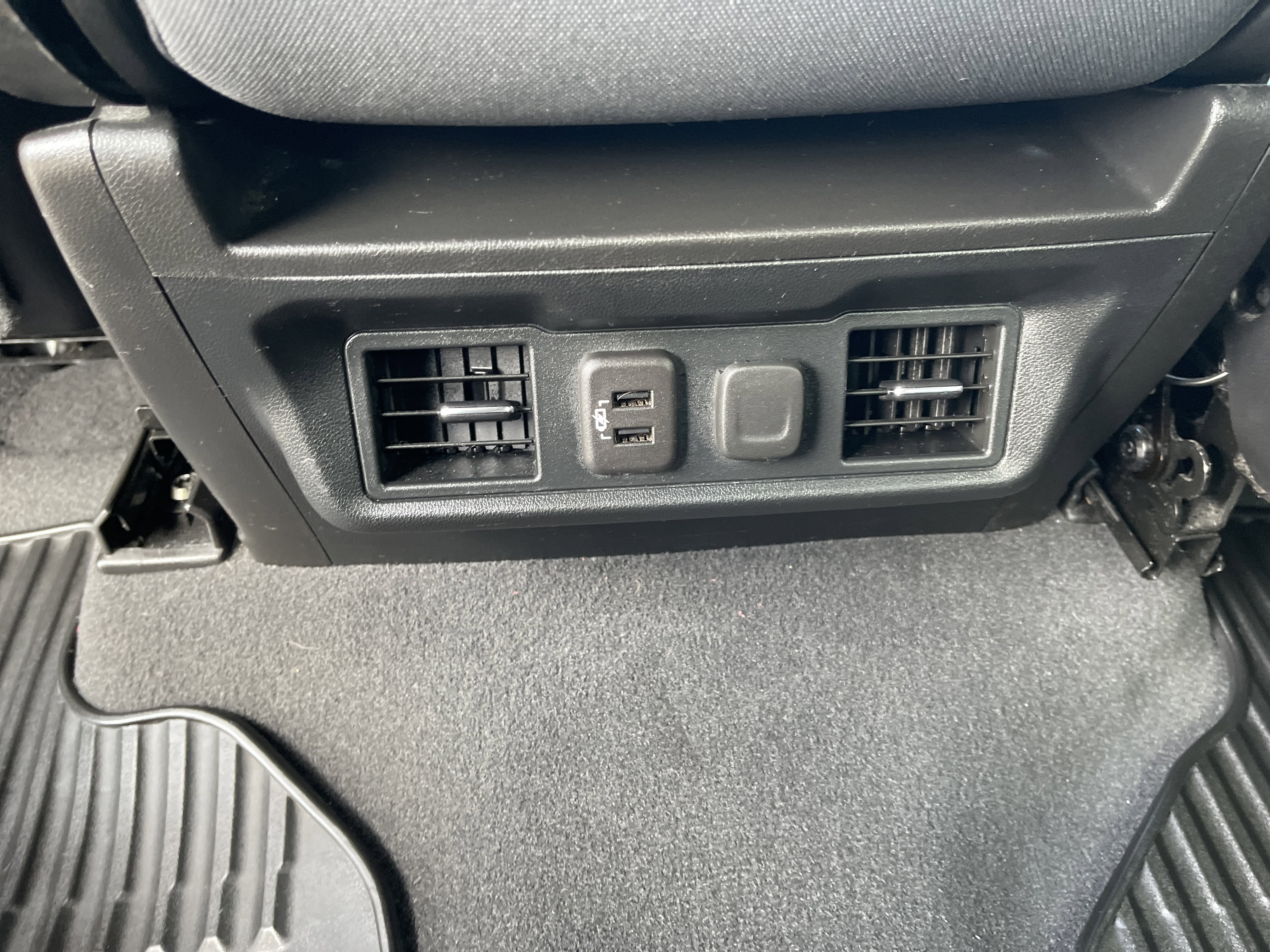 Used 2019 Chevrolet Silverado 1500 LT w/ Texas Edition image 37