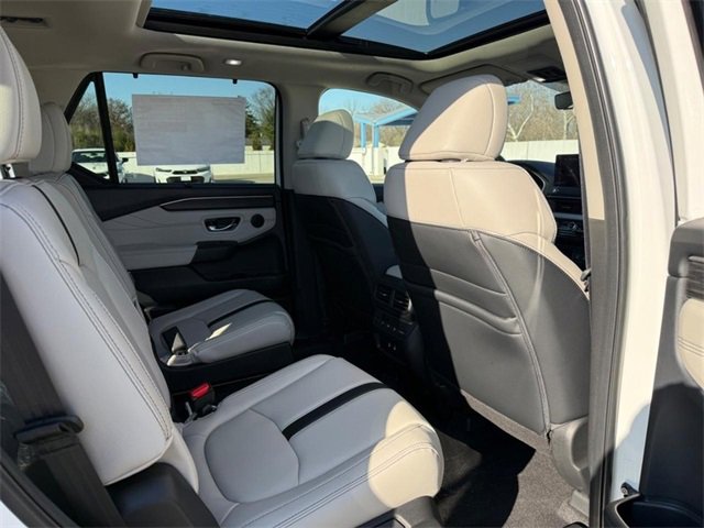 New 2026 Honda Pilot Touring image 6