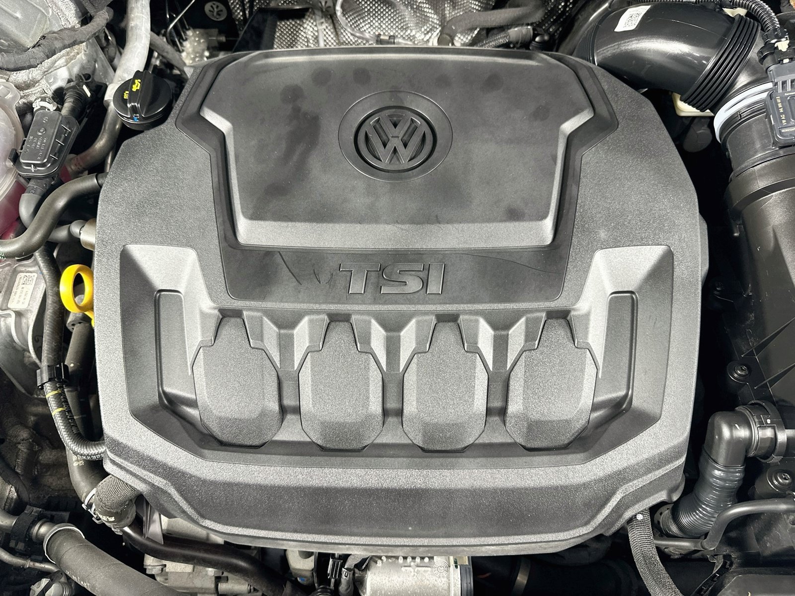 Used 2022 Volkswagen Tiguan SE R-Line FWD image 29