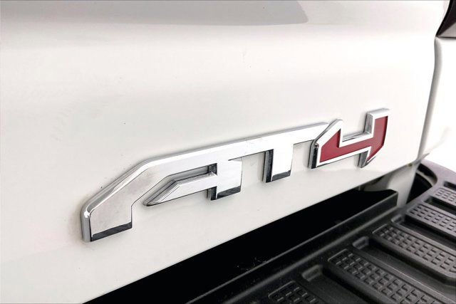Used 2022 GMC Sierra 2500 AT4 image 7