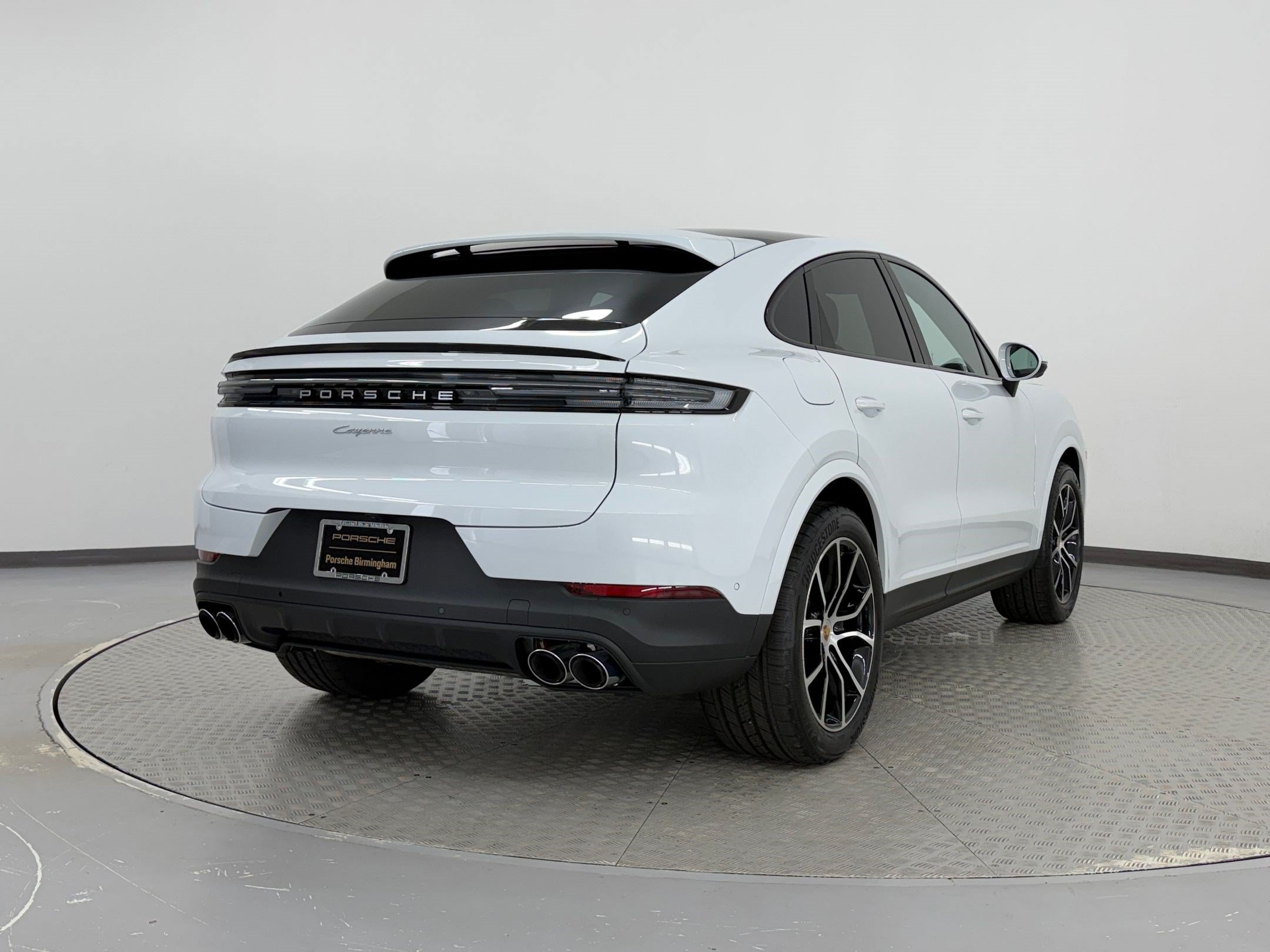 New 2026 Porsche Cayenne Coupe AWD/4WD image 9