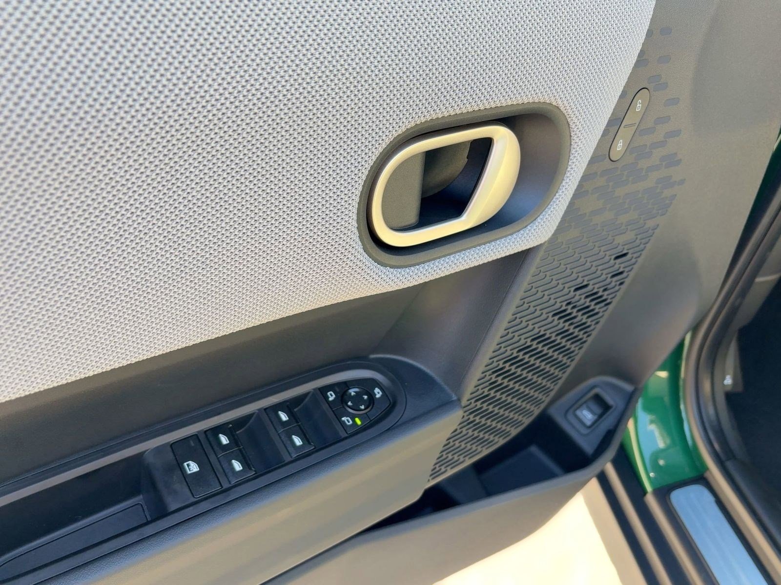 New 2026 MINI Cooper 4-Door Hardtop image 13