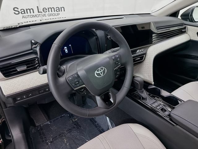 Used 2026 Toyota Camry XLE AWD/4WD image 9