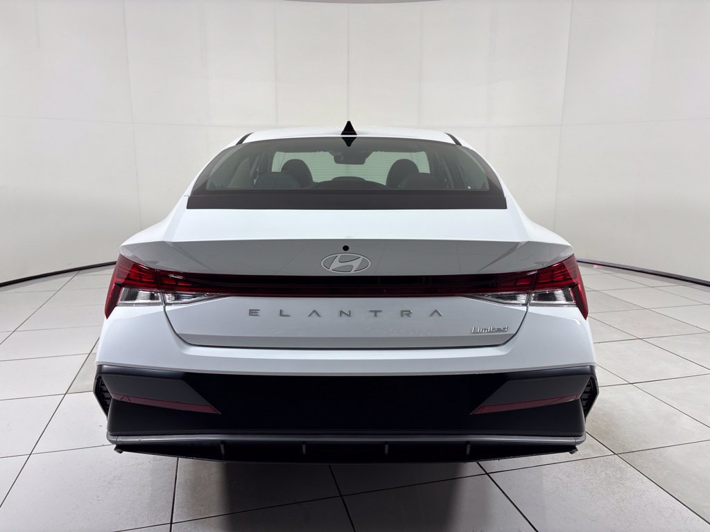 New 2026 Hyundai Elantra Limited FWD image 4