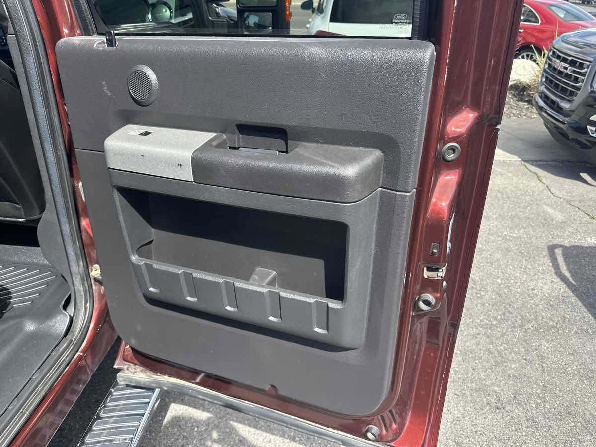 Used 2016 Ford F250 Lariat w/ Chrome Package image 19