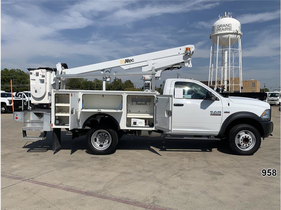 Used 2018 RAM 4500 Tradesman RWD image 9