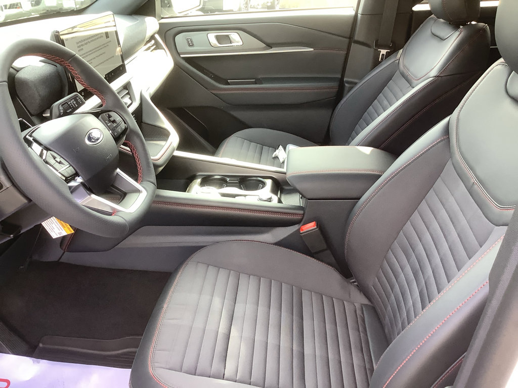 New 2026 Ford Explorer ST-Line w/ ST-Line Street Pack image 12