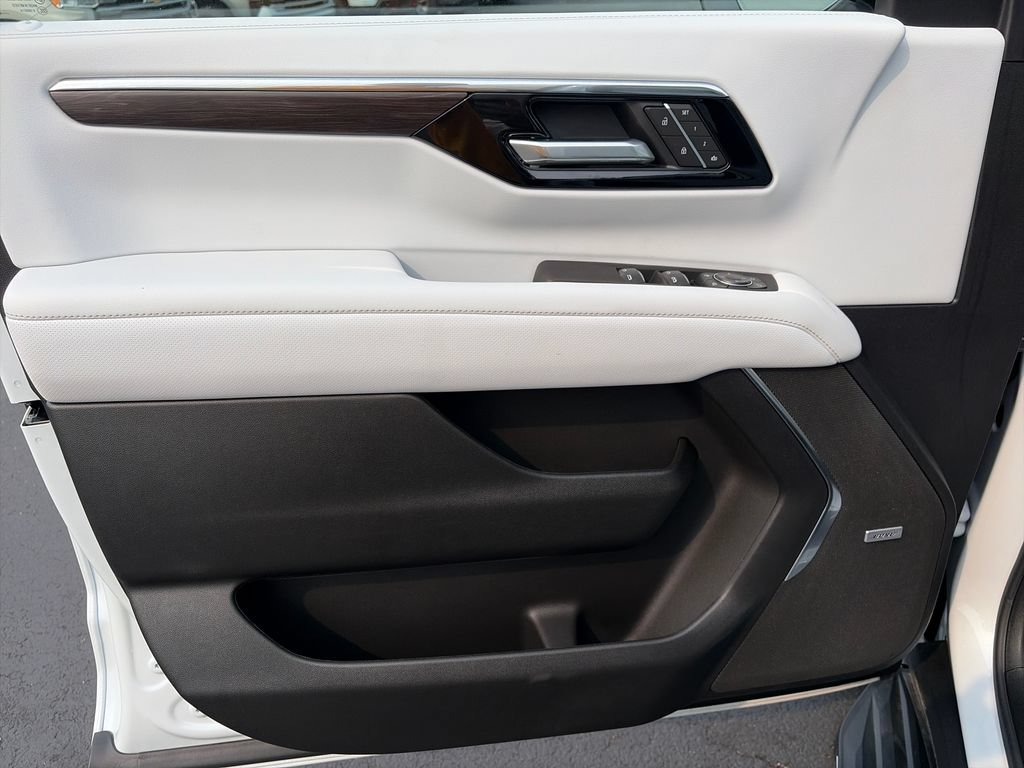 New 2026 Chevrolet Tahoe Premier w/ Sun And Tow Package AWD/4WD image 18