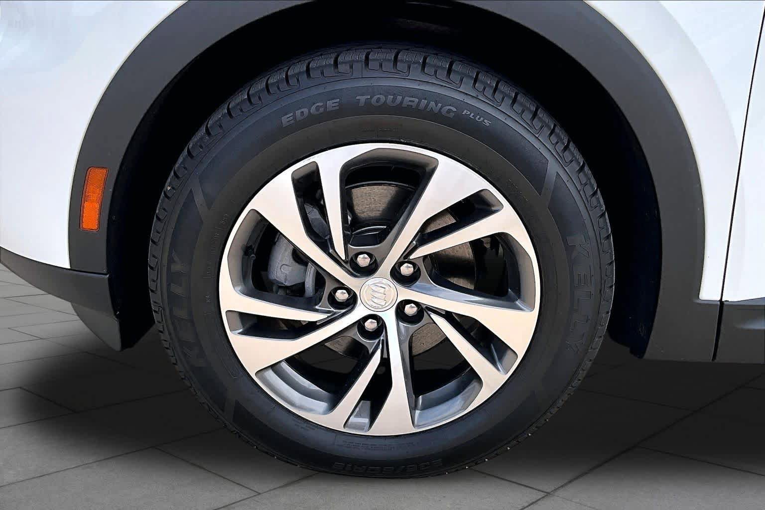 Used 2021 Buick Envision Essence w/ Technology Package I AWD/4WD image 10