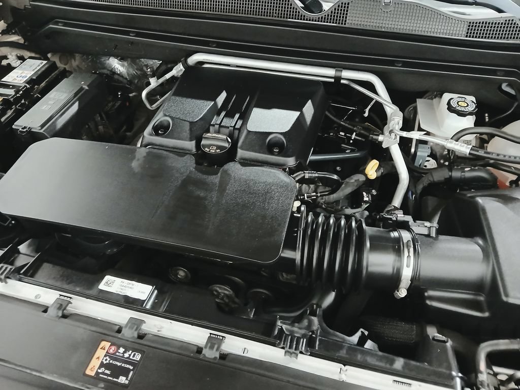Used 2024 Chevrolet Colorado Trail Boss w/ Technology Package AWD/4WD image 30