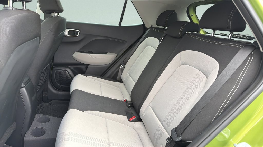 Used 2023 Hyundai Venue SEL FWD image 29