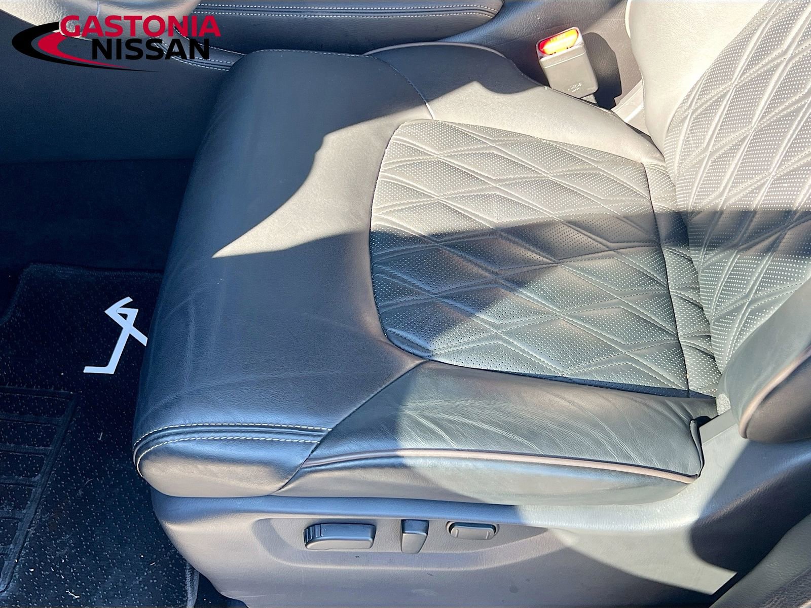 Used 2024 Nissan Armada Platinum w/ Captain's Chairs Package image 25