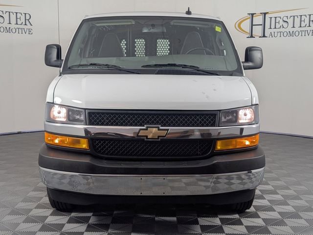 Used 2024 Chevrolet Express 2500 w/ Driver Convenience Package RWD image 3
