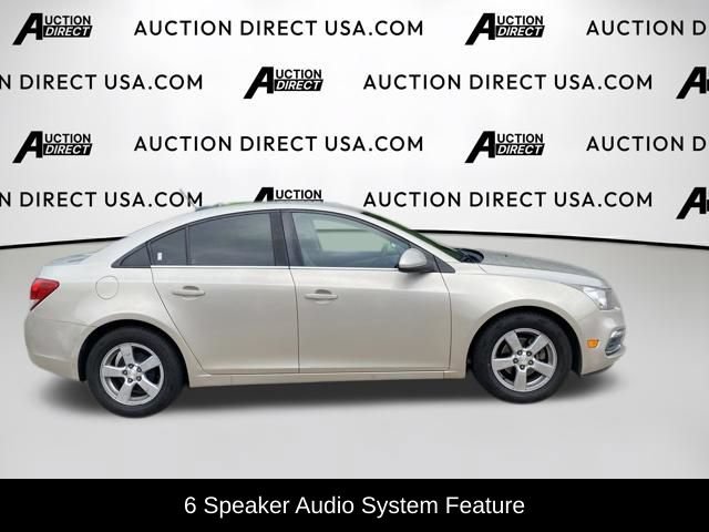 Used 2015 Chevrolet Cruze LT w/ Technology Package FWD image 11