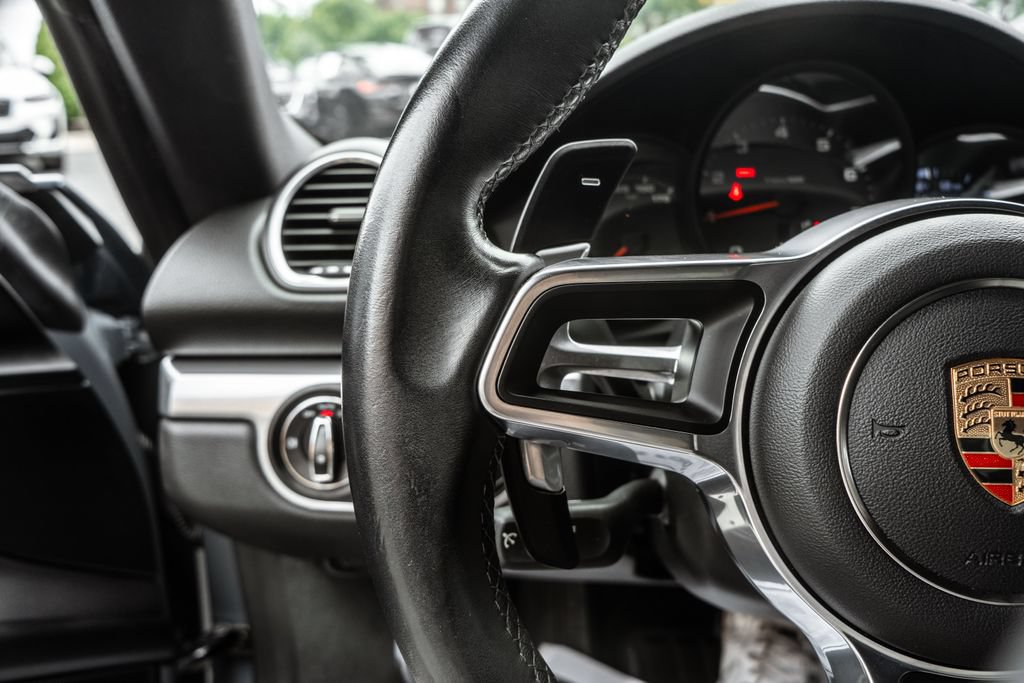 Used 2018 Porsche 718 Cayman RWD image 19
