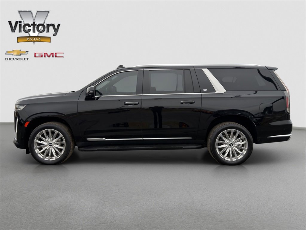 Used 2023 Cadillac Escalade ESV Premium Luxury image 3