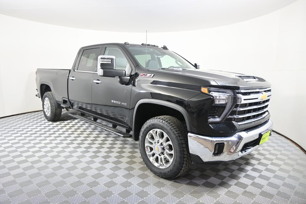 Used 2024 Chevrolet Silverado 3500 LTZ w/ LTZ Plus Package image 10