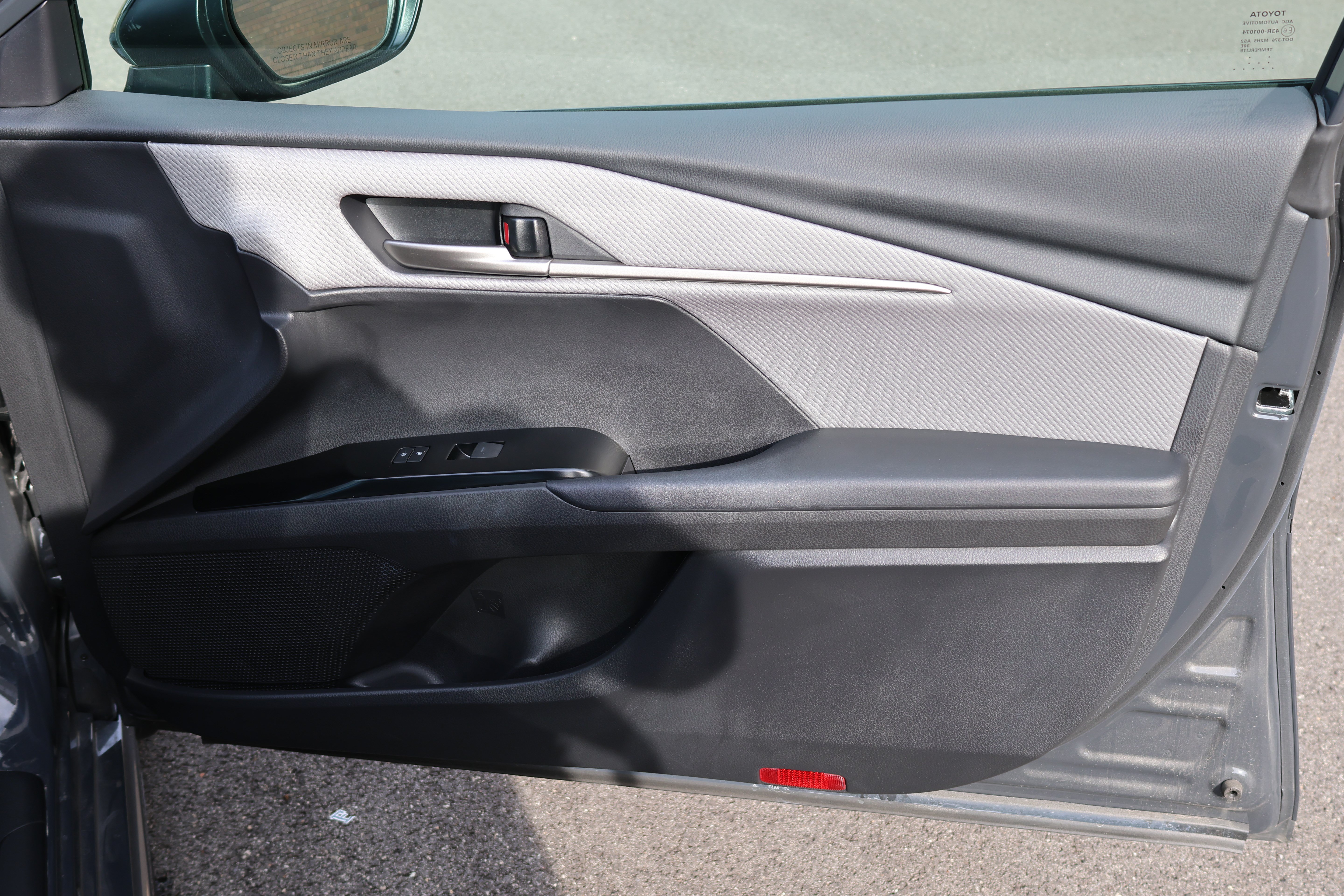 Certified 2025 Toyota Camry SE FWD image 32