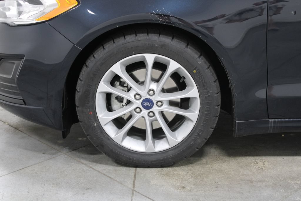Certified 2020 Ford Fusion SE FWD image 18