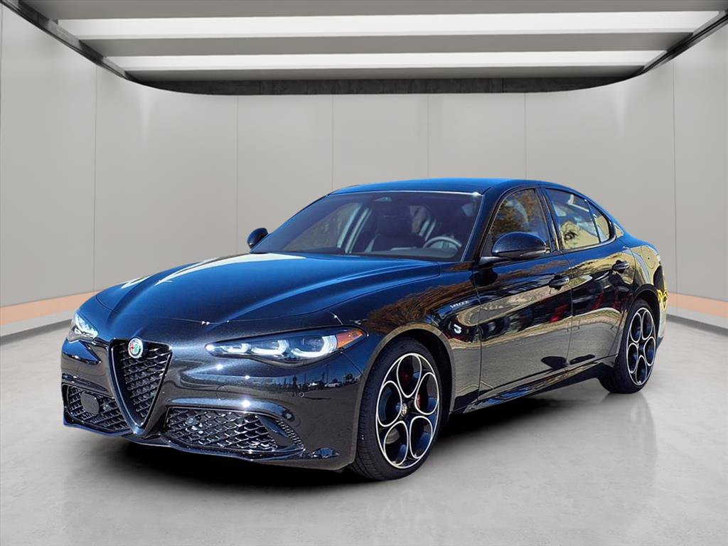 New 2025 Alfa Romeo Giulia w/ Veloce Package Rwd image 3