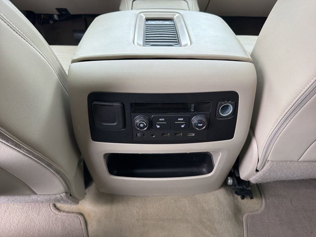 Used 2017 GMC Yukon Denali w/ Open Road Package AWD/4WD image 18