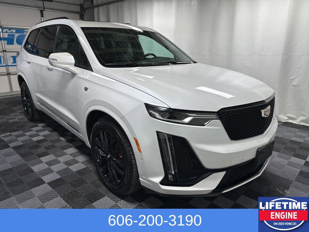 Used 2024 Cadillac XT6 Sport w/ Technology Package image 6