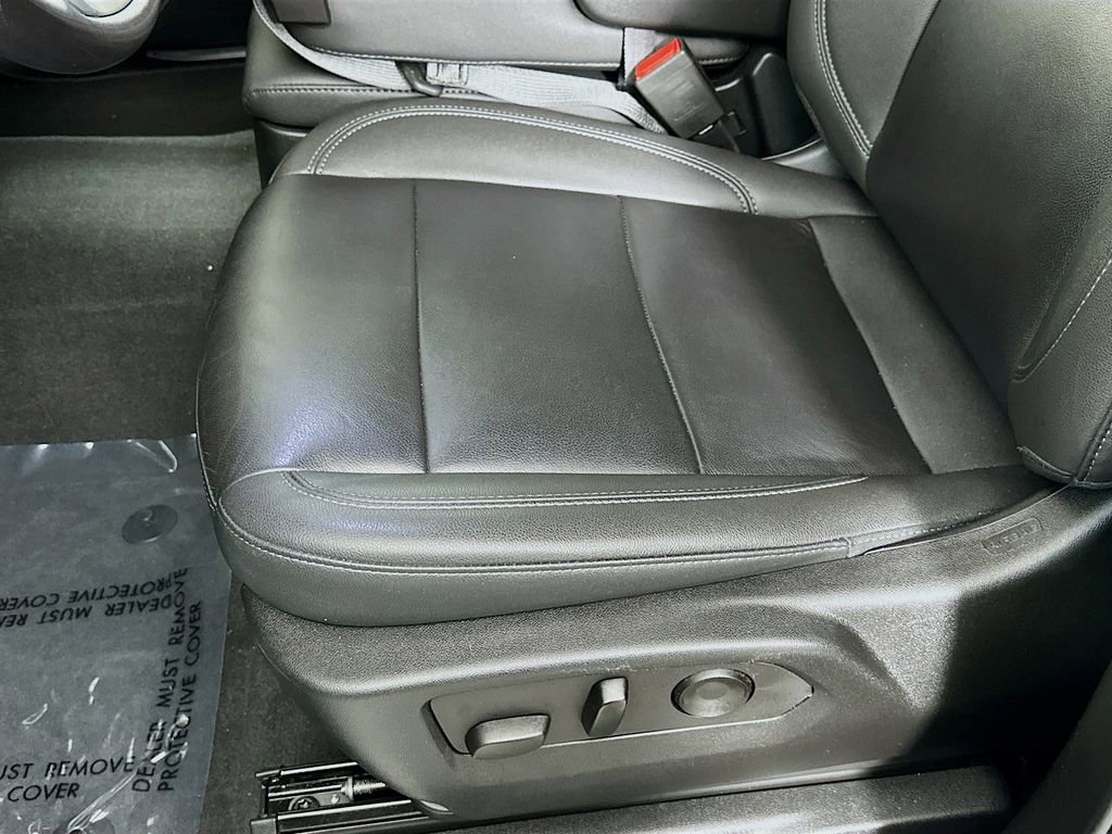 Used 2022 Chevrolet Silverado 1500 LT AWD/4WD image 26