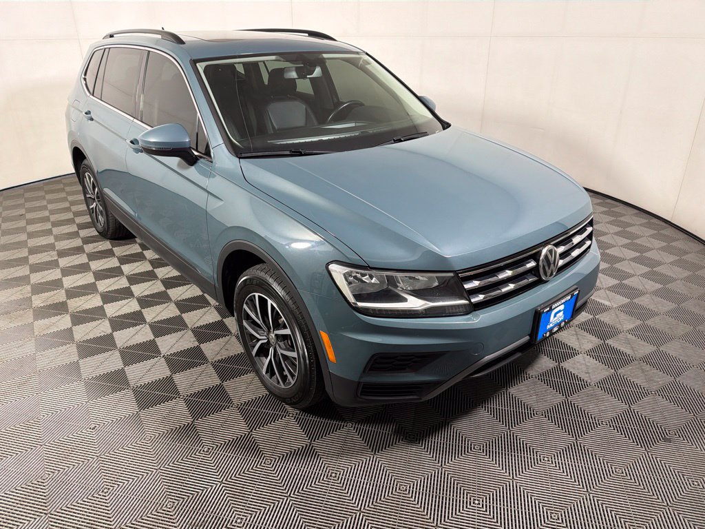 Used 2019 Volkswagen Tiguan SE w/ Panoramic Sunroof Package
