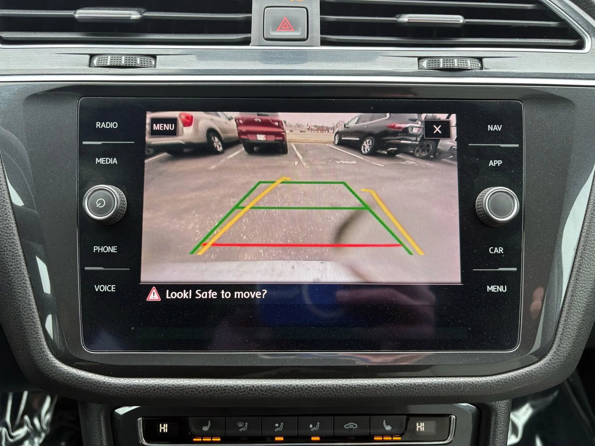 Used 2019 Volkswagen Tiguan SEL image 27