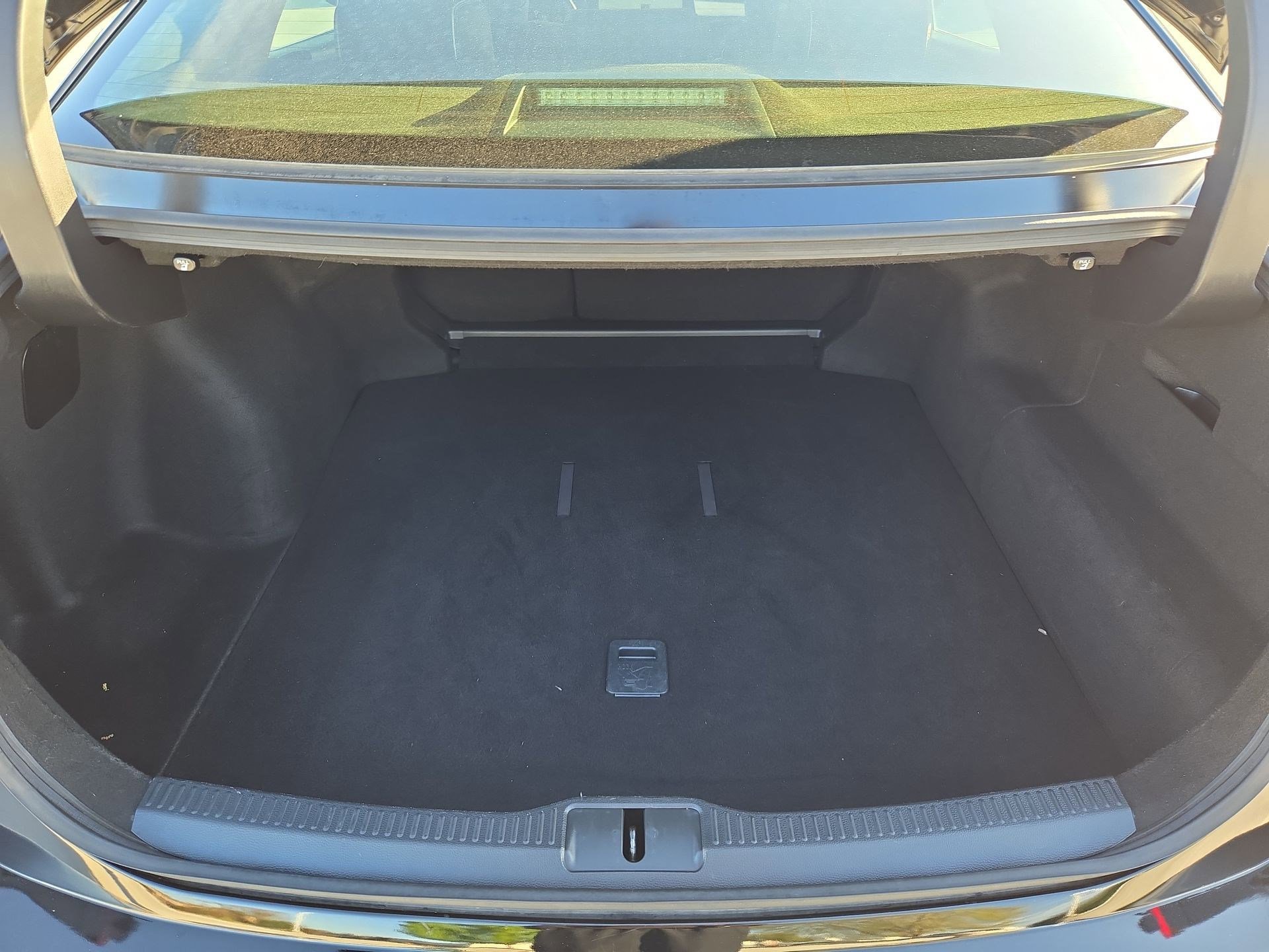 Used 2025 Toyota Crown XLE AWD/4WD image 29