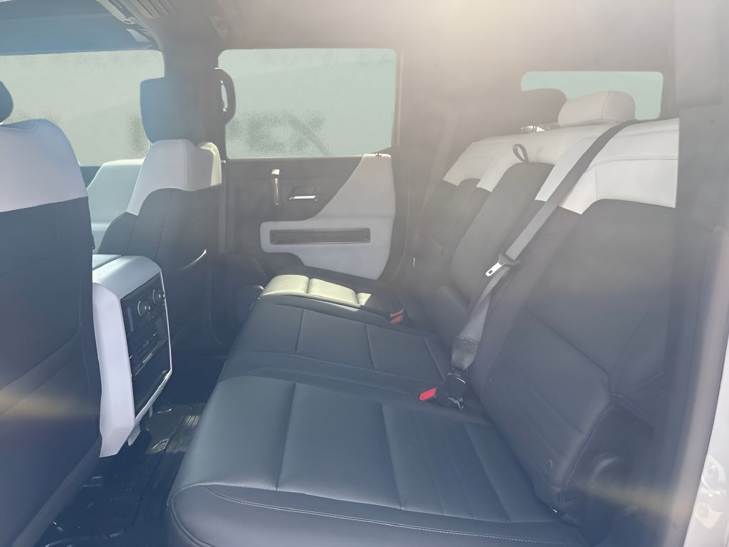 Used 2025 GMC Hummer EV 2X w/ LPO, Sport Package AWD/4WD image 15