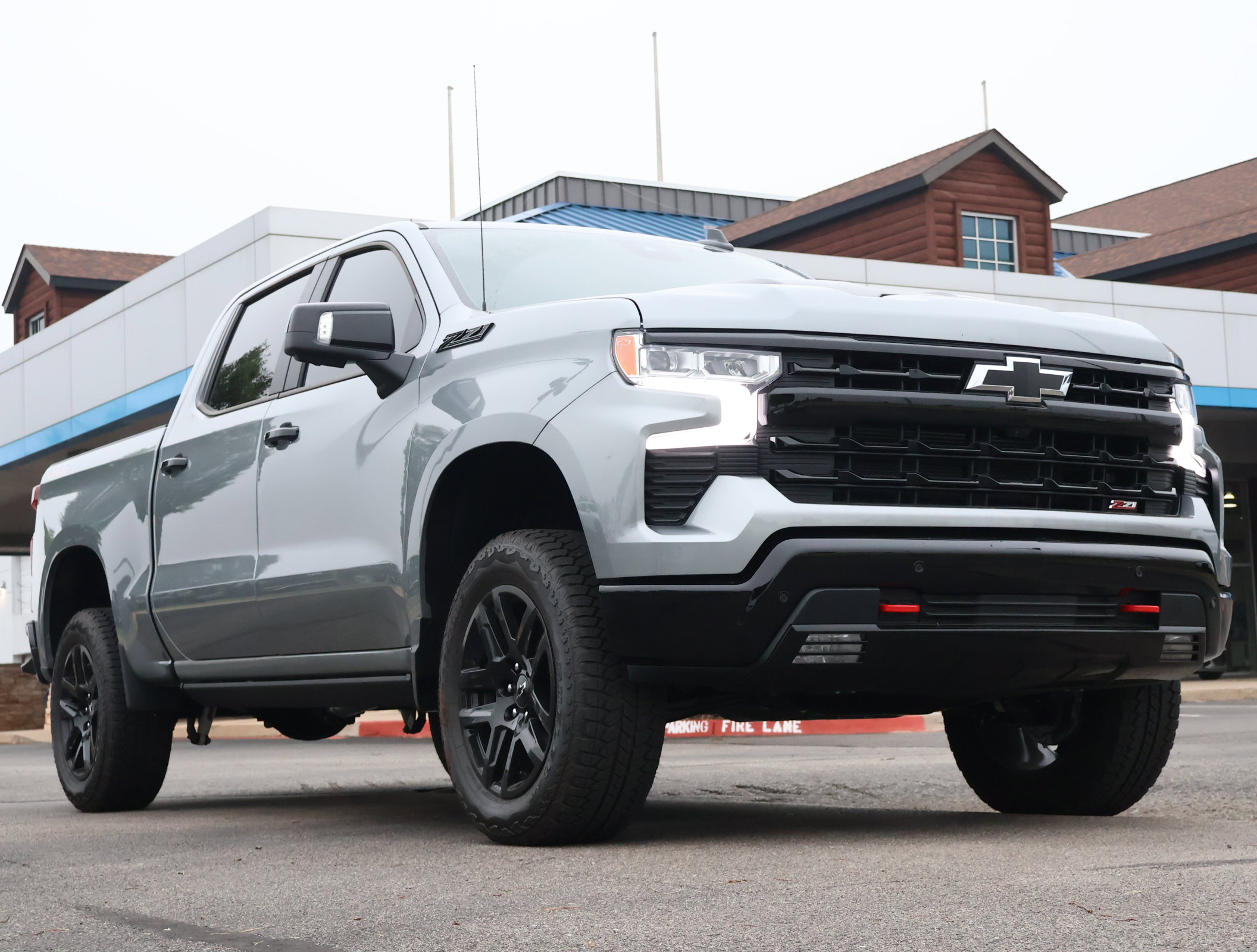 Used 2026 Chevrolet Silverado 1500 LT Trail Boss w/ LT Trail Boss Premium Package AWD/4WD video 1