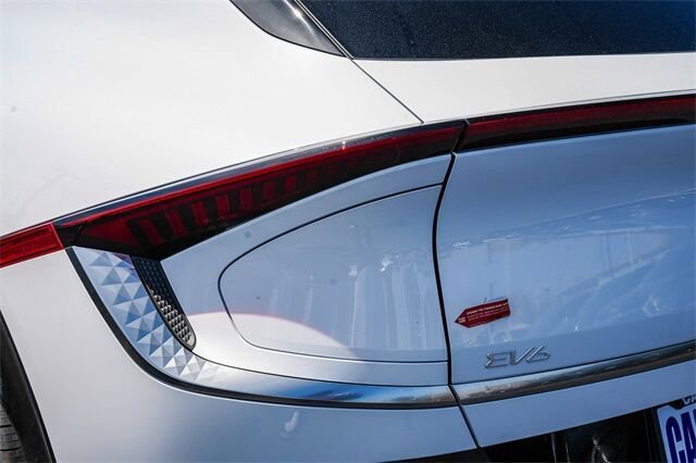 New 2025 Kia EV6 Wind image 7