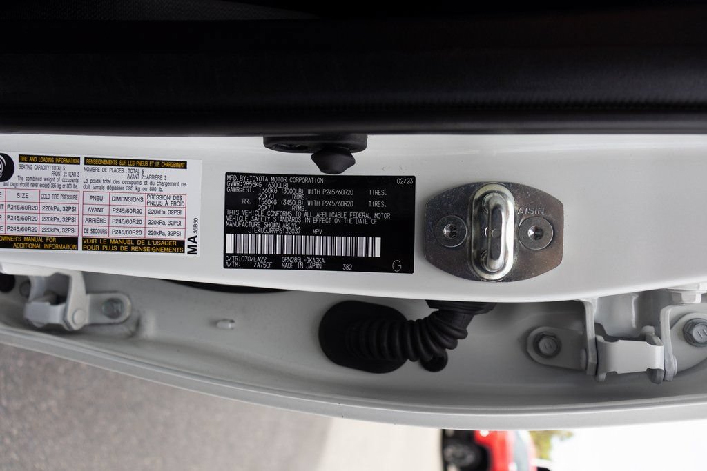Used 2023 Toyota 4Runner Limited AWD/4WD image 38