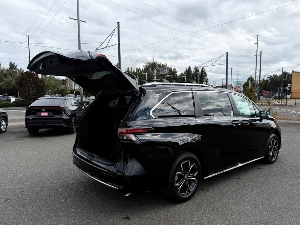 New 2026 Toyota Sienna Platinum AWD/4WD image 11