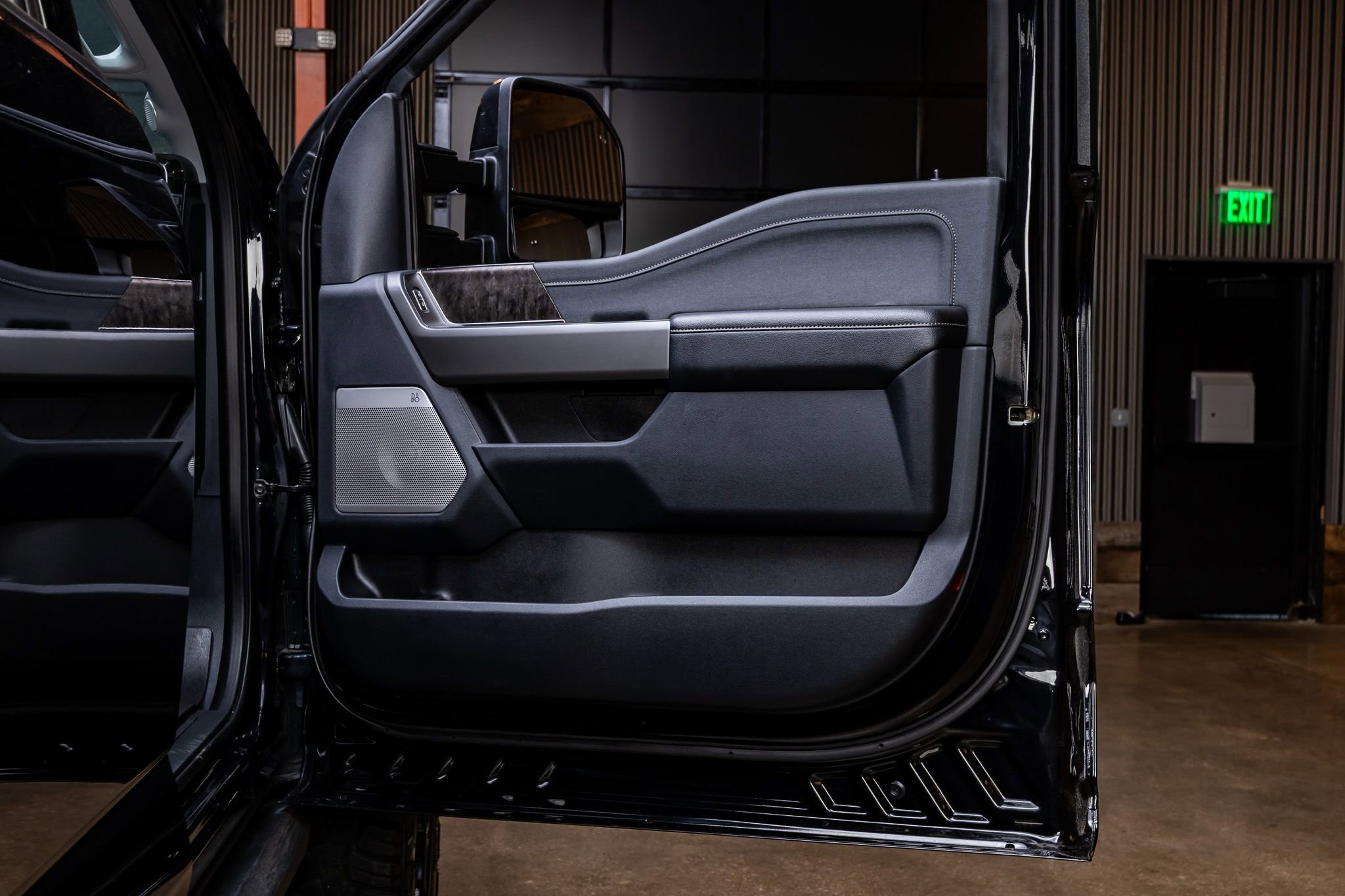 Used 2023 Ford F250 Lariat w/ Lariat Ultimate Package image 36