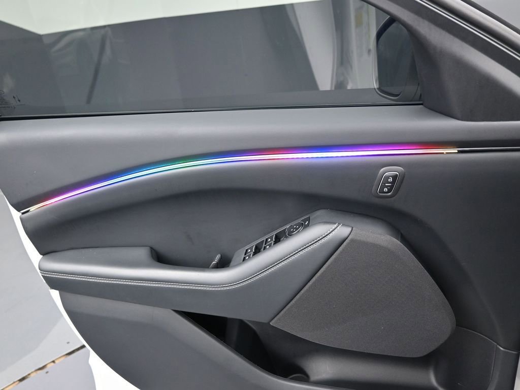 Used 2023 Ford Mustang Mach-E Select image 11