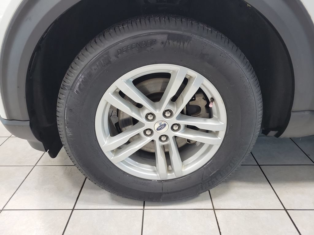 Used 2021 Ford Explorer XLT w/ Equipment Group 202A AWD/4WD image 45