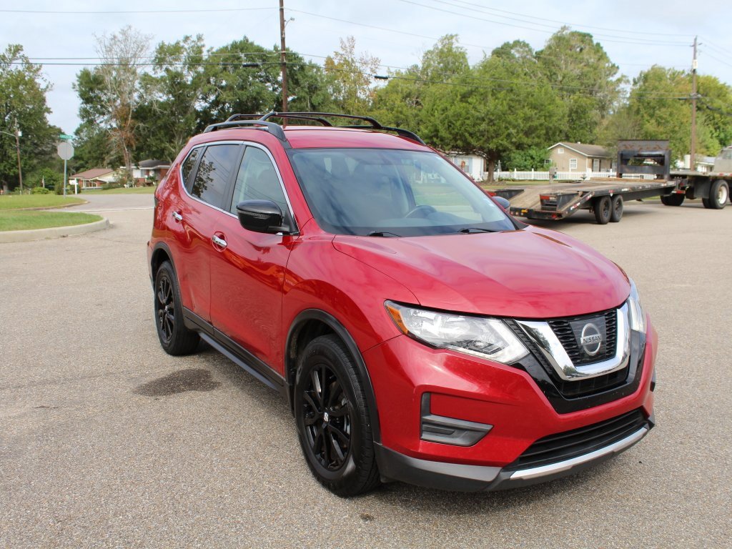 Used 2017 Nissan Rogue SV w/ Midnight Edition image 3