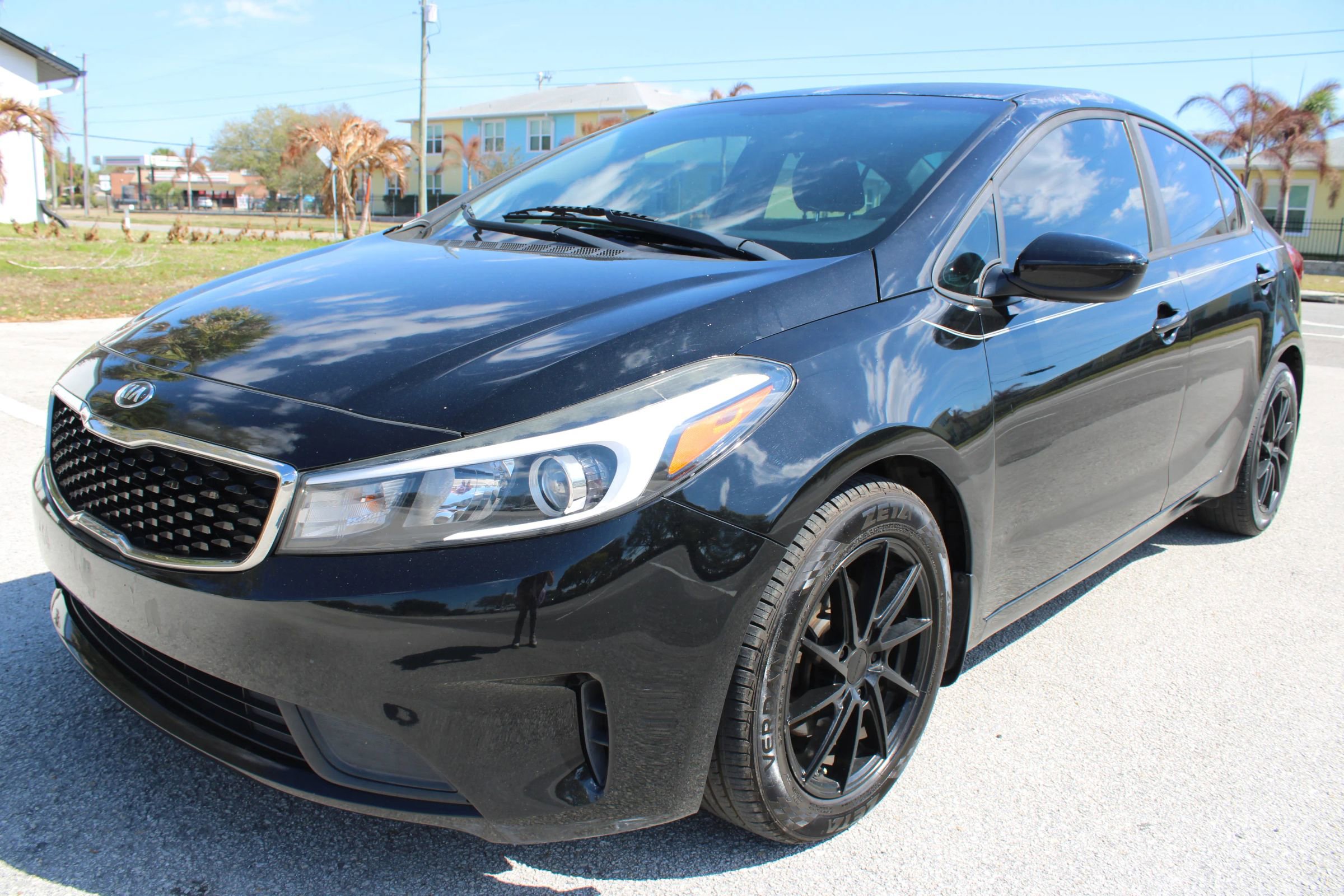 Used 2017 Kia Forte LX image 19